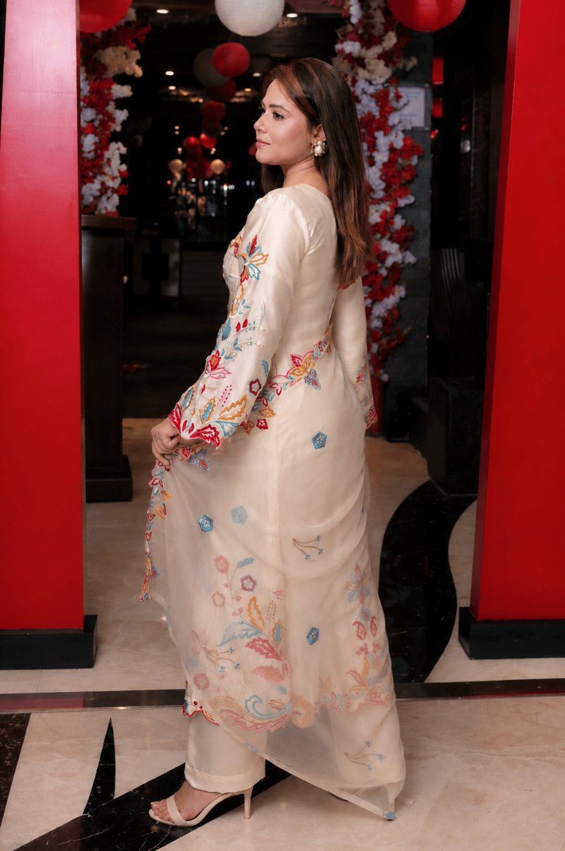 Aureva Gulnaar