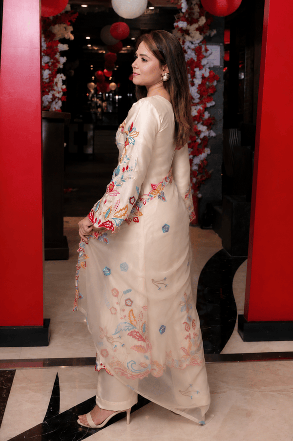 Aureva Gulnaar